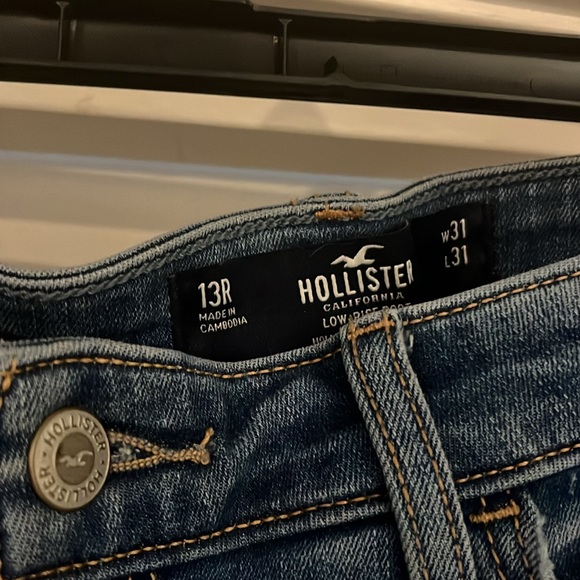 Hollister 13 R Distressed Low-Rise Boot Jeans - Picture 2 of 5